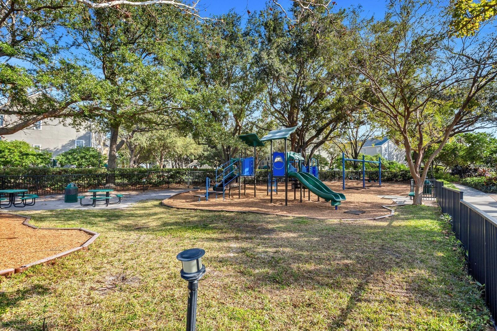 1405 HARBOUR WALK RD, TAMPA, FL, 33602