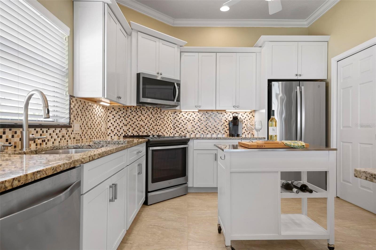 447 PINEWOOD LAKE DR, VENICE, FL, 34285