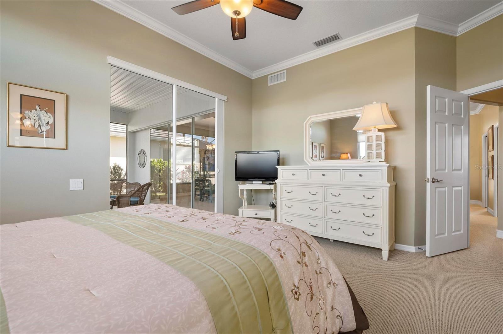 447 PINEWOOD LAKE DR, VENICE, FL, 34285