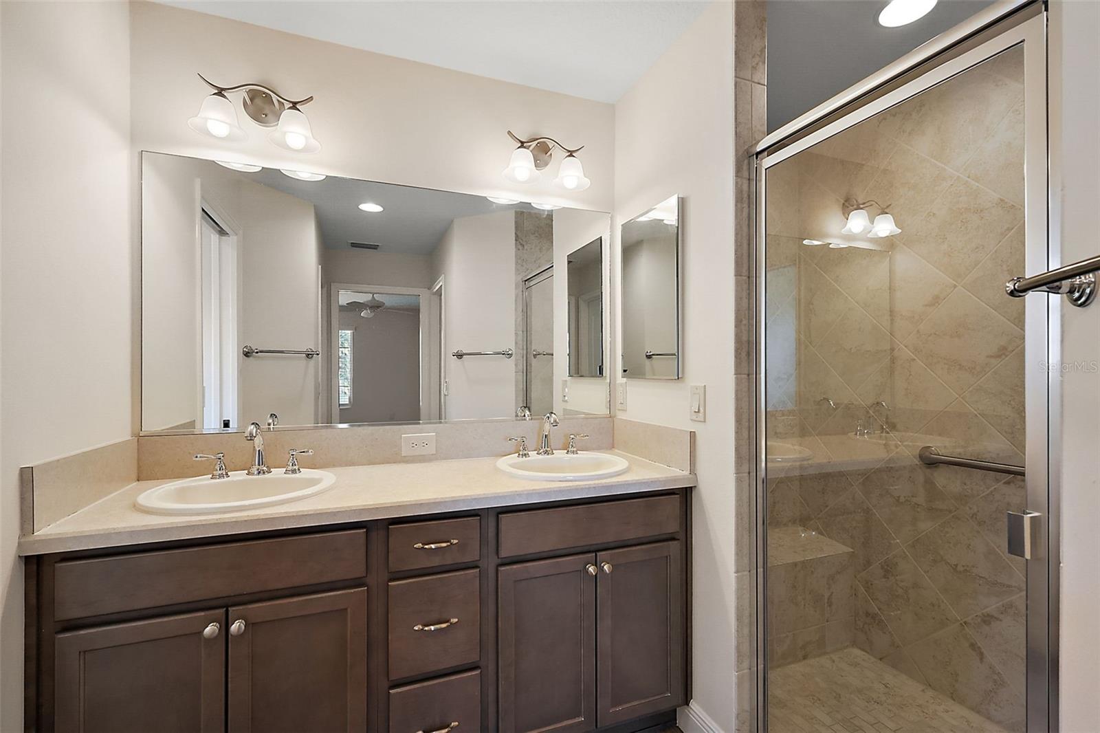 507 DELFIN RD, THE VILLAGES, FL, 32163
