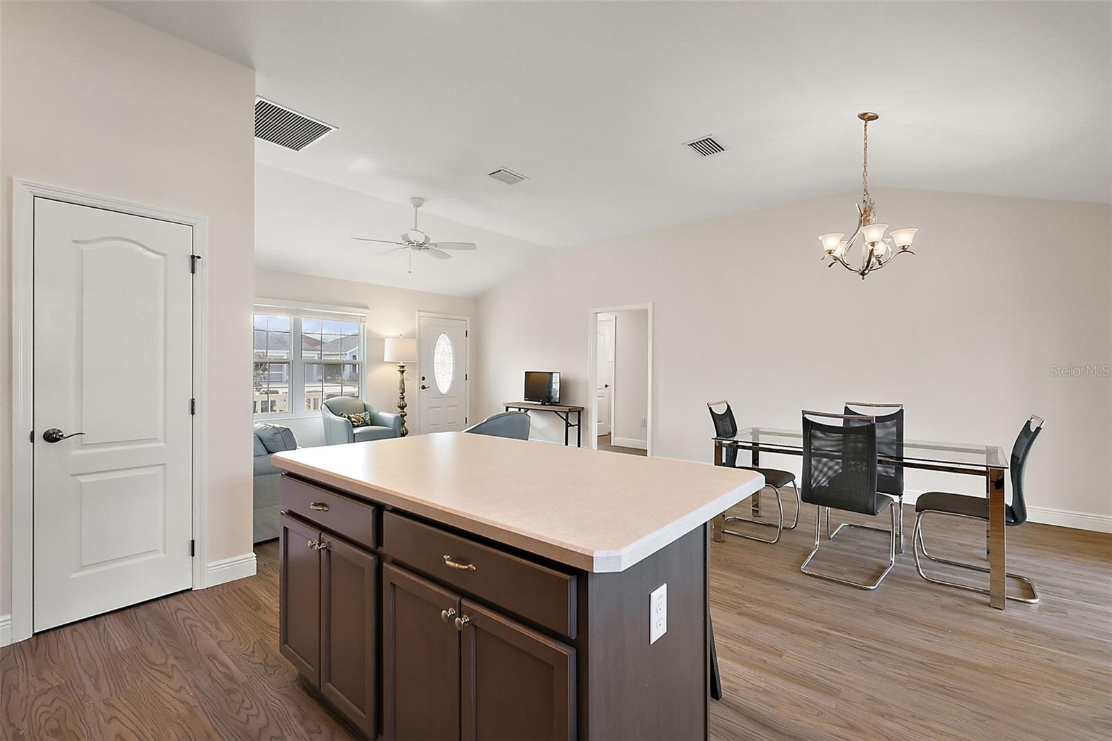 507 DELFIN RD, THE VILLAGES, FL, 32163