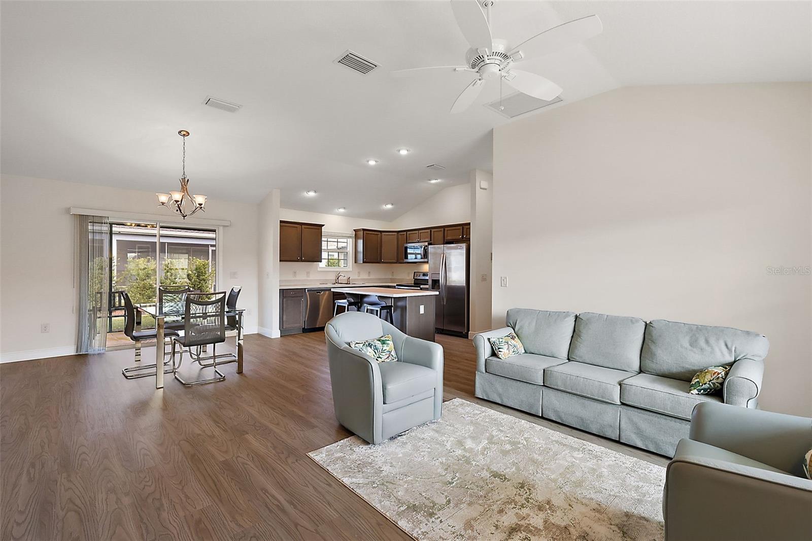 507 DELFIN RD, THE VILLAGES, FL, 32163