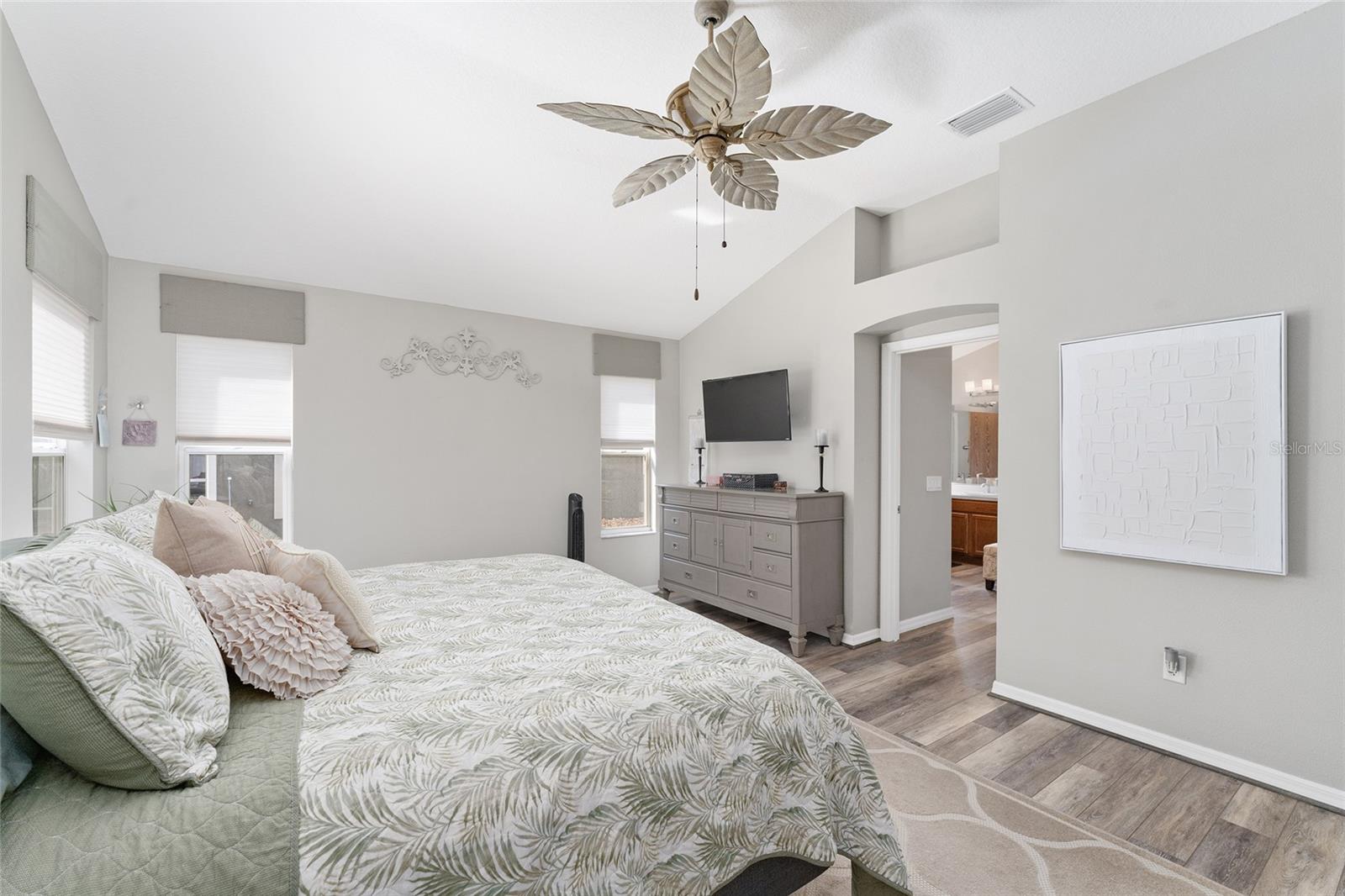 12037 NE 51ST CIR, OXFORD, FL, 34484