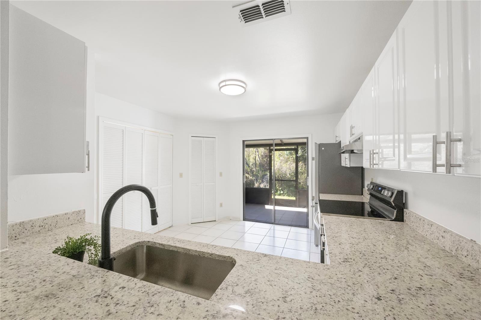5100 BURCHETTE RD #3204, TAMPA, FL, 33647