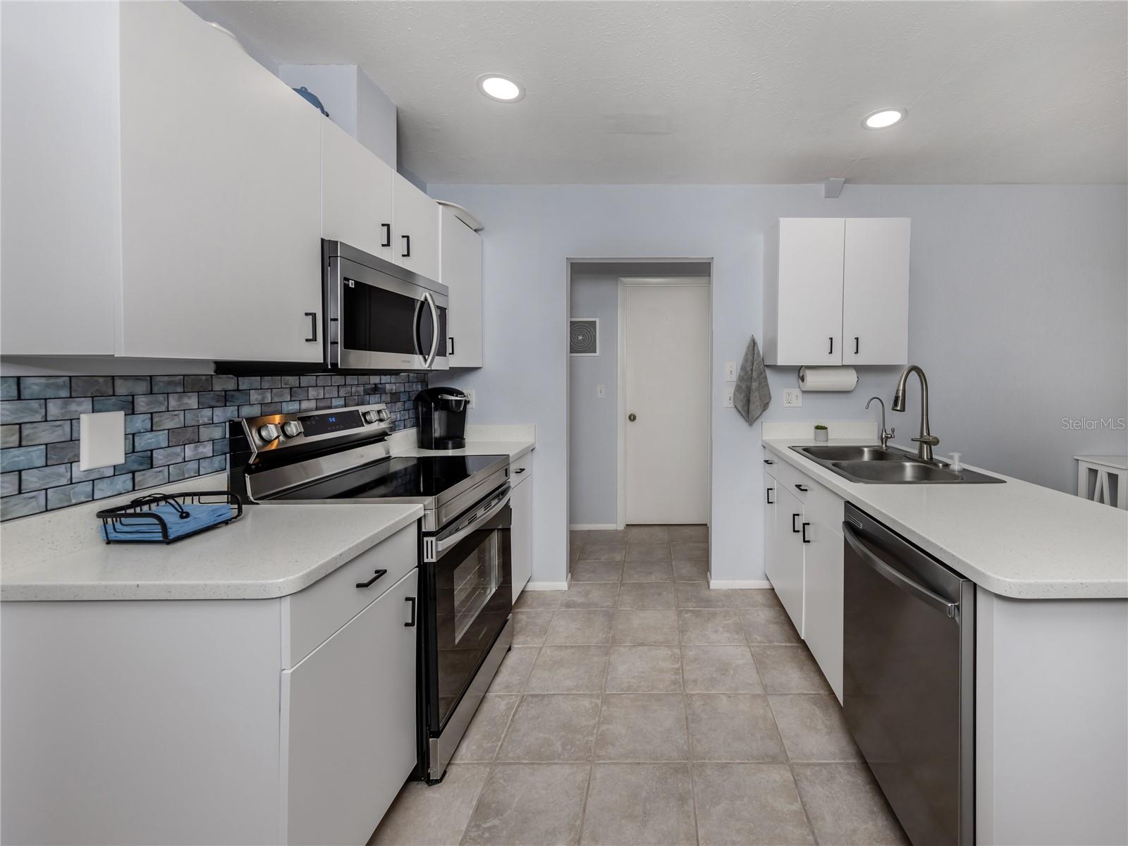 1041 CITRUS RD, VENICE, FL, 34293