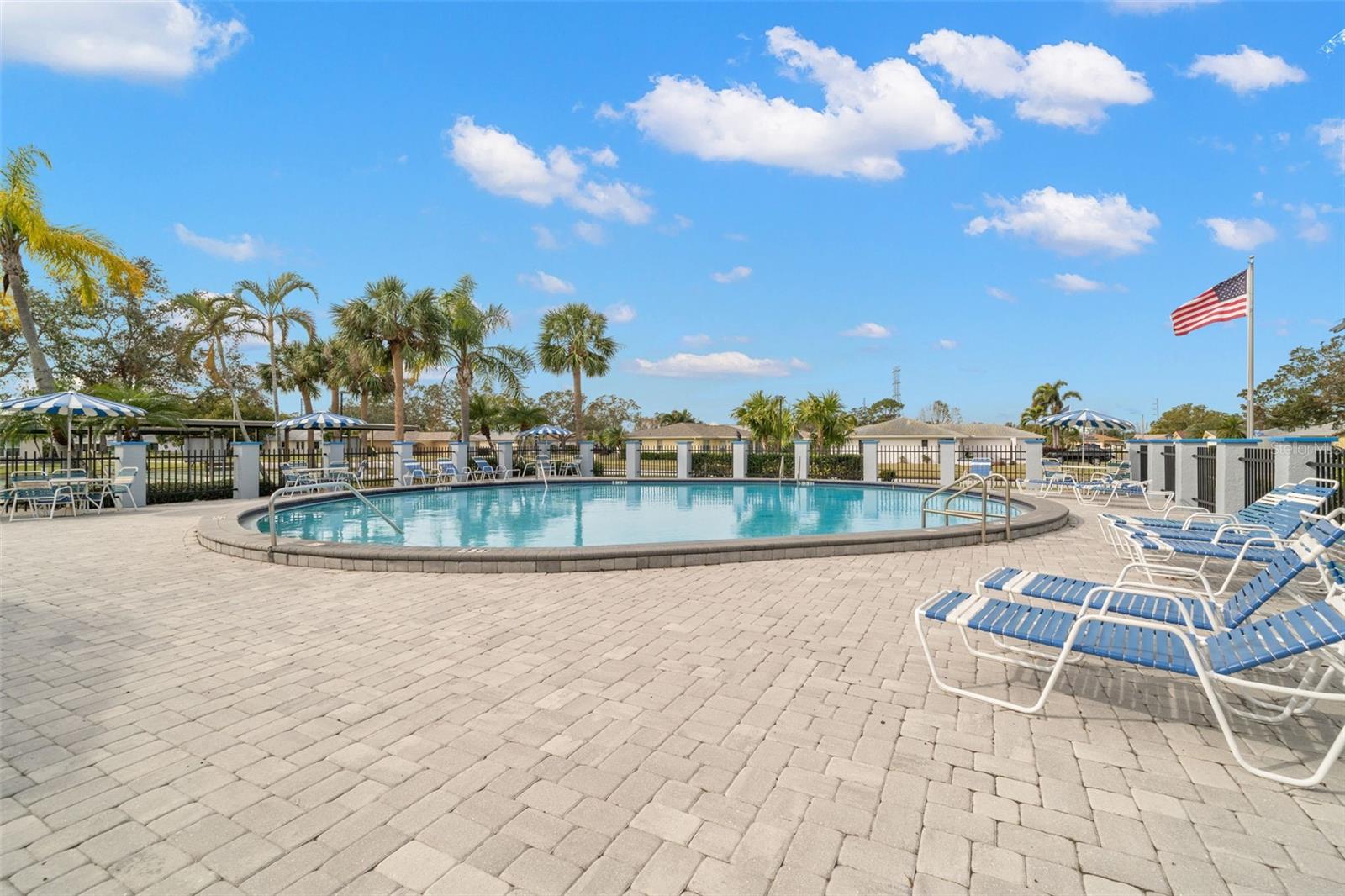 4084 LAKE BLVD, CLEARWATER, FL, 33762
