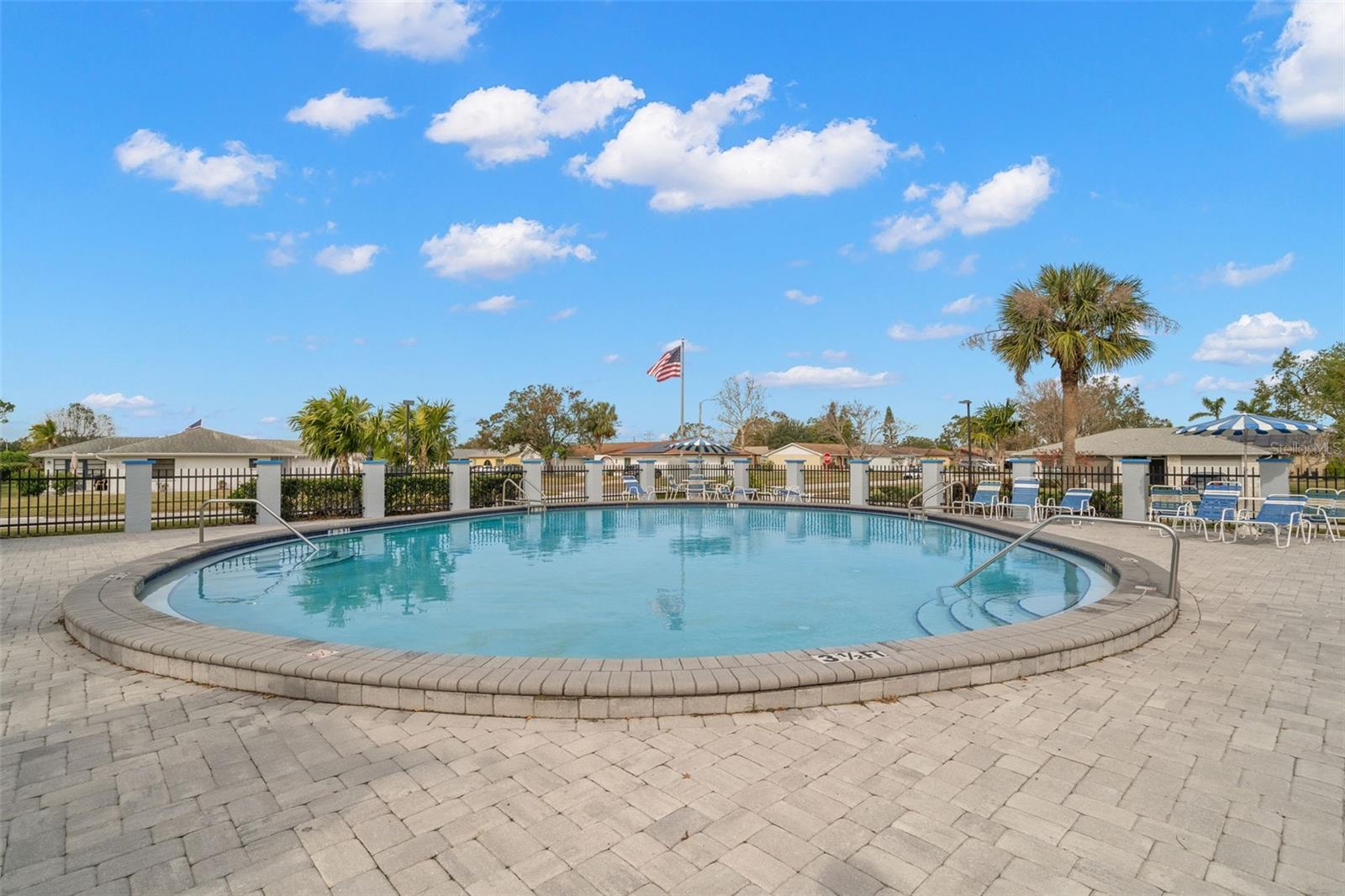 4084 LAKE BLVD, CLEARWATER, FL, 33762