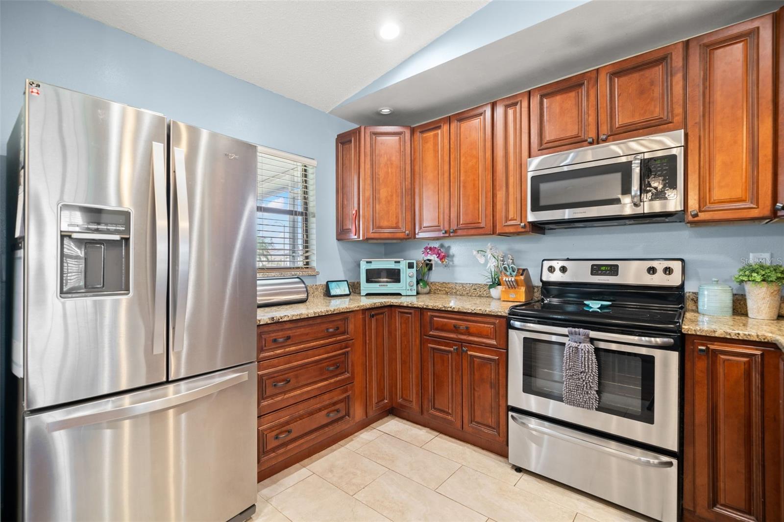 4084 LAKE BLVD, CLEARWATER, FL, 33762
