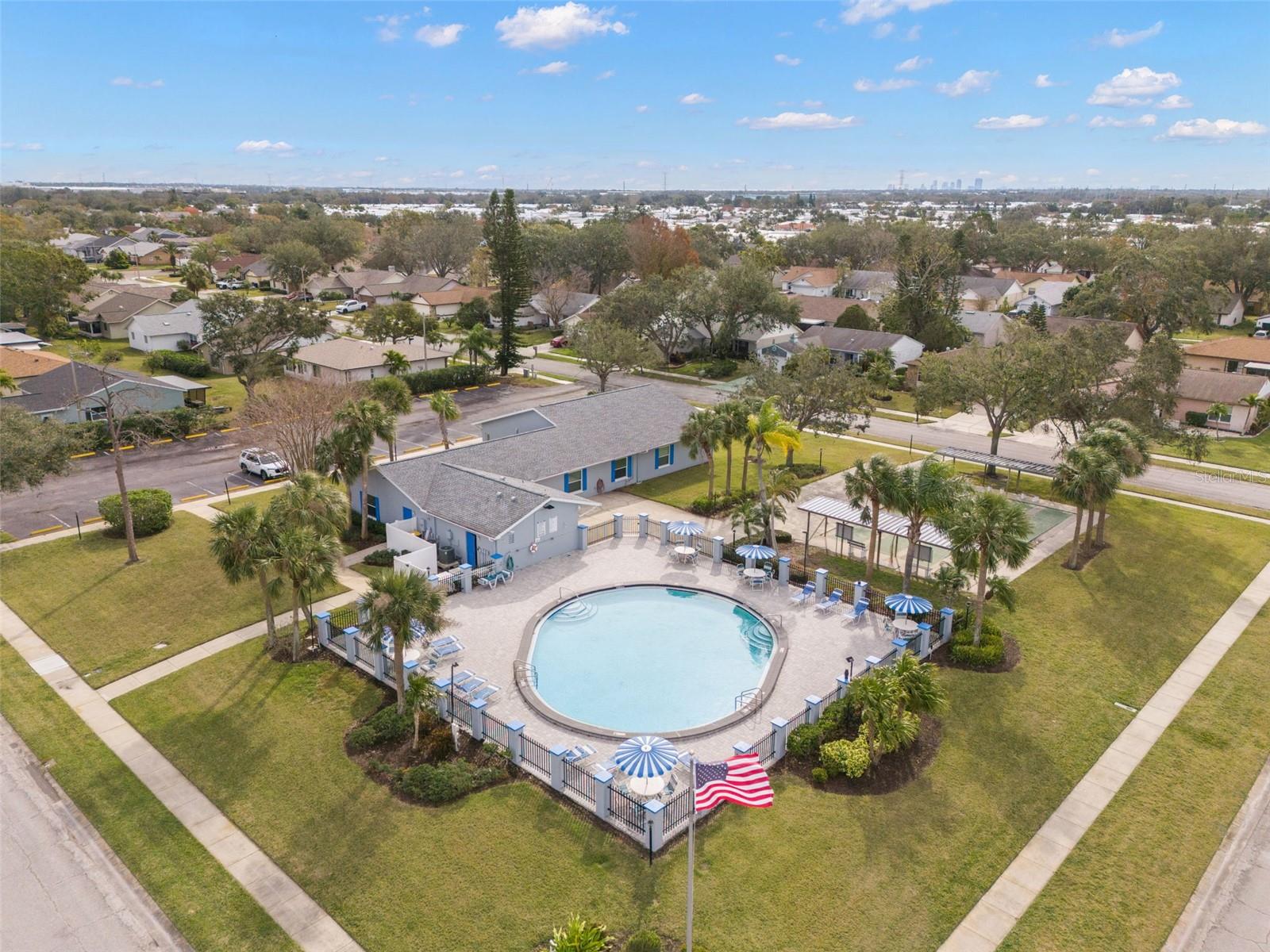4084 LAKE BLVD, CLEARWATER, FL, 33762