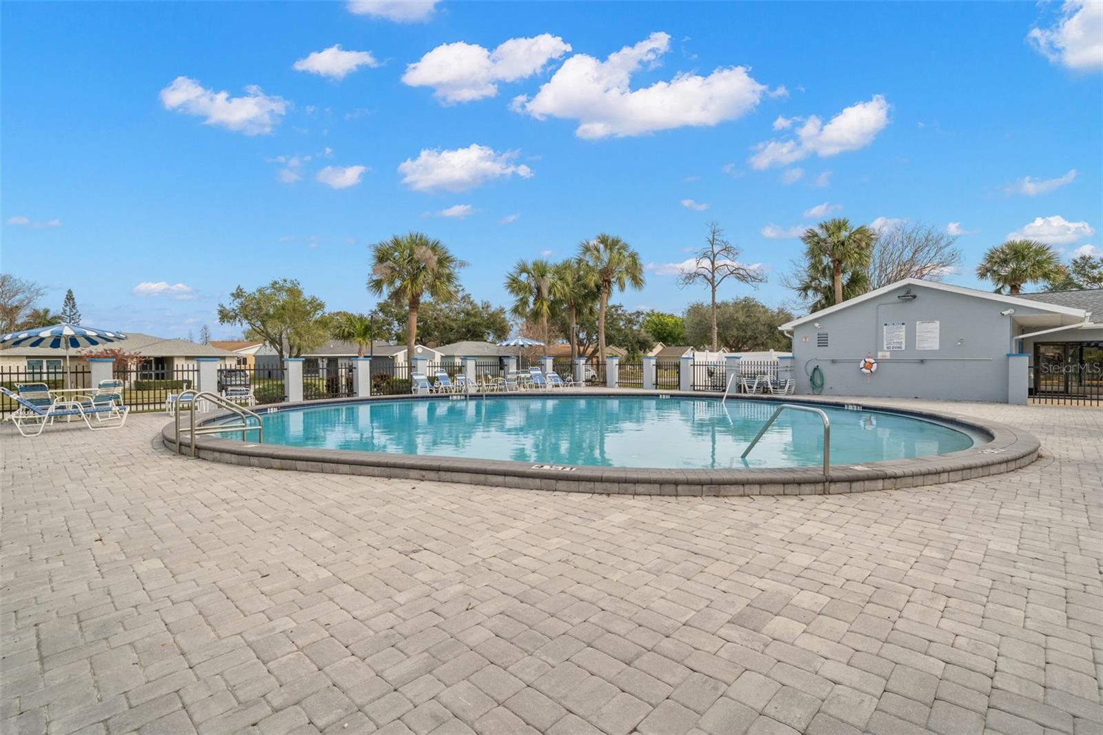 4084 LAKE BLVD, CLEARWATER, FL, 33762