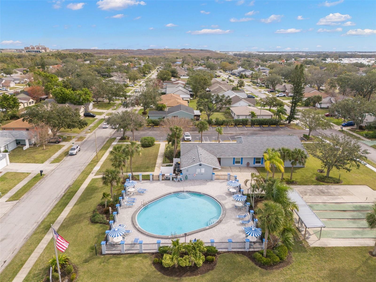 4084 LAKE BLVD, CLEARWATER, FL, 33762