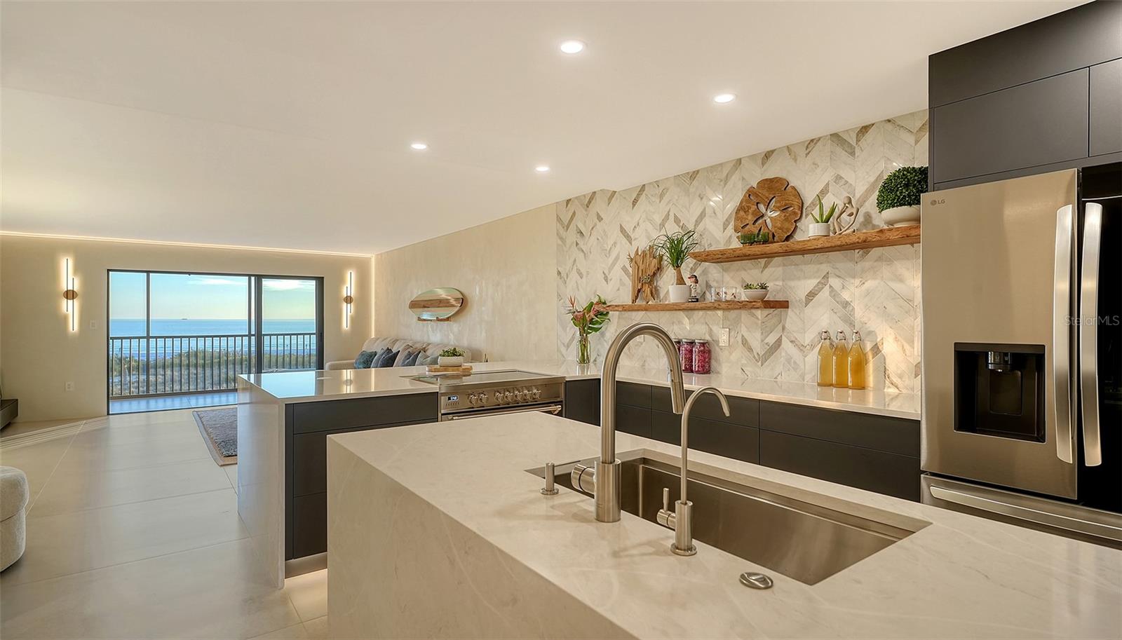420 BEACH RD #407, SARASOTA, FL, 34242