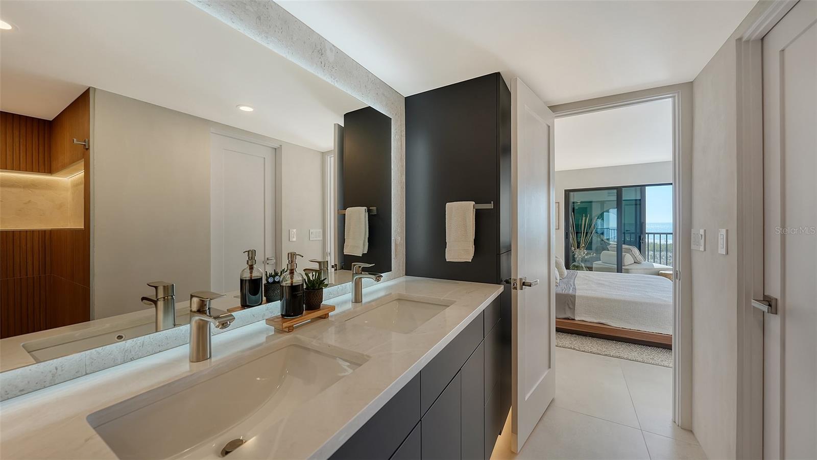 420 BEACH RD #407, SARASOTA, FL, 34242