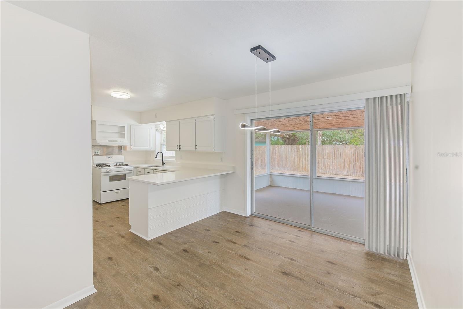 9714 SKEWLEE RD, THONOTOSASSA, FL, 33592