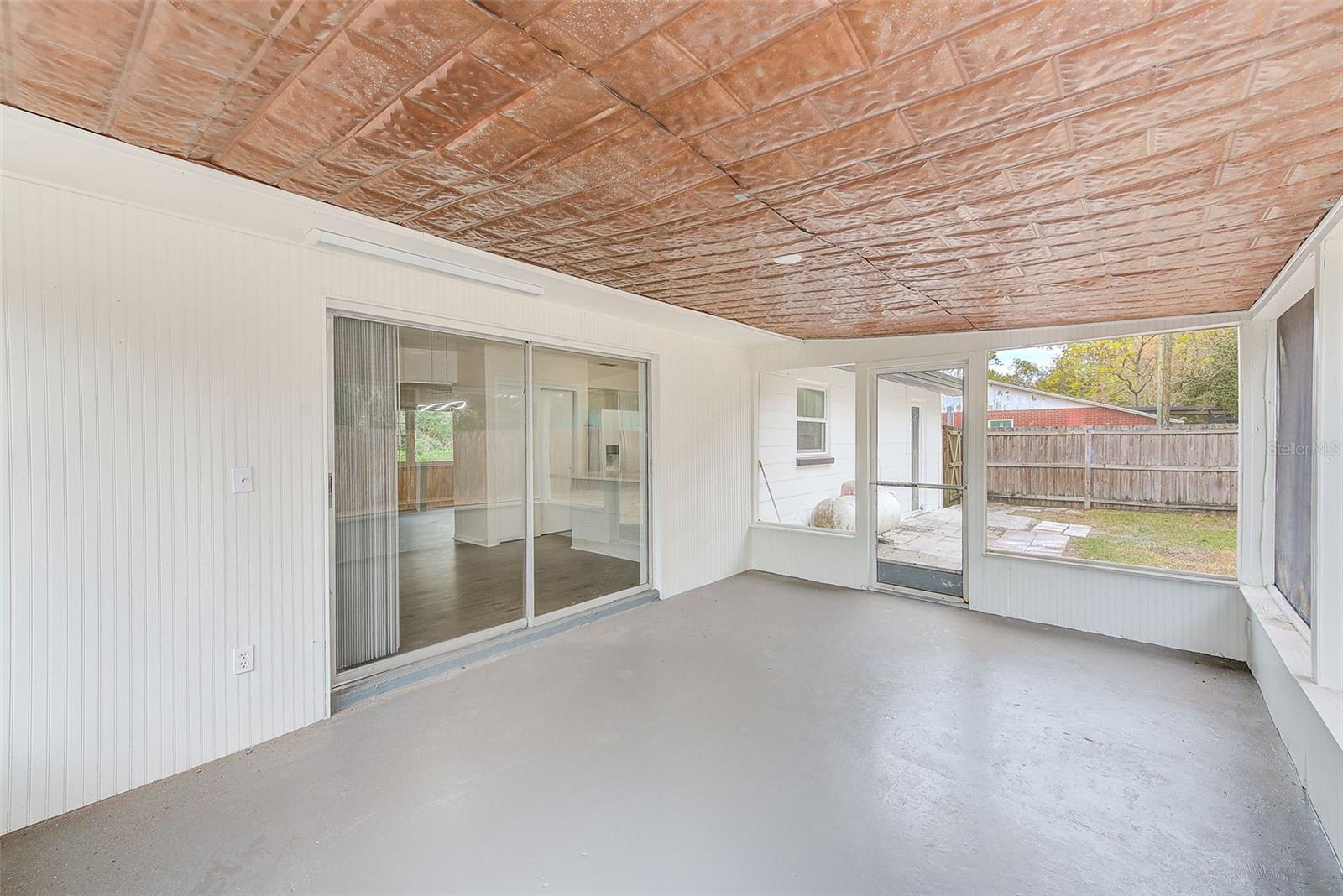 9714 SKEWLEE RD, THONOTOSASSA, FL, 33592