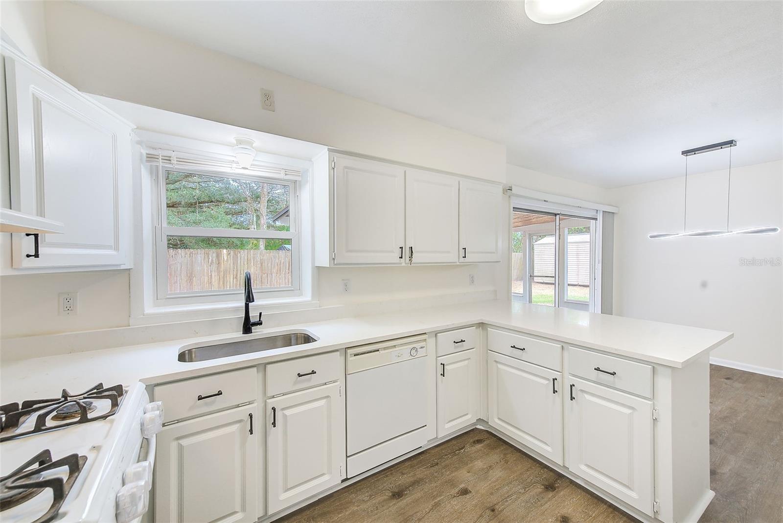 9714 SKEWLEE RD, THONOTOSASSA, FL, 33592