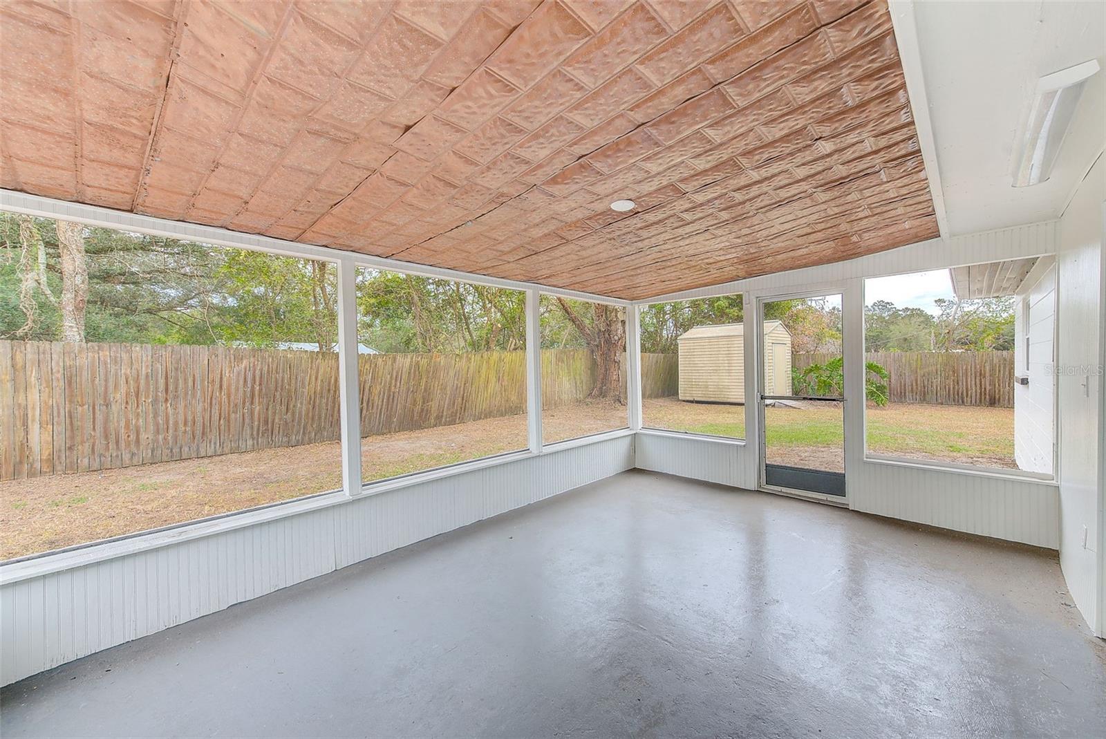 9714 SKEWLEE RD, THONOTOSASSA, FL, 33592