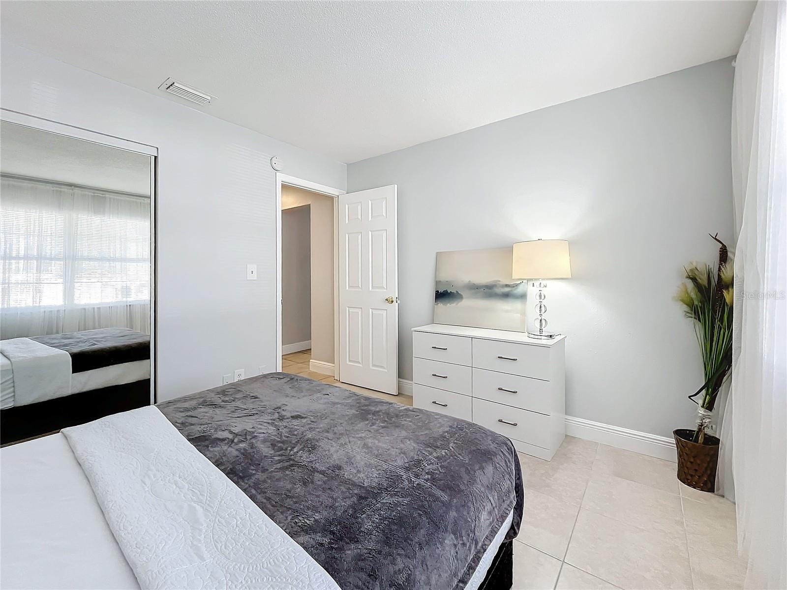 139 SE JEFFERSON CIR N, ST PETERSBURG, FL, 33713