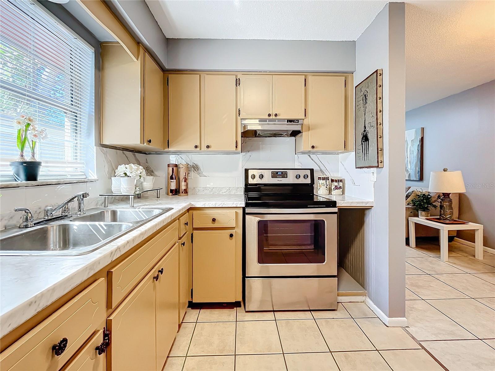 139 SE JEFFERSON CIR N, ST PETERSBURG, FL, 33713