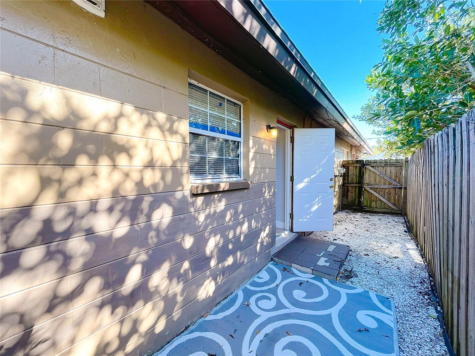 139 SE JEFFERSON CIR N, ST PETERSBURG, FL, 33713