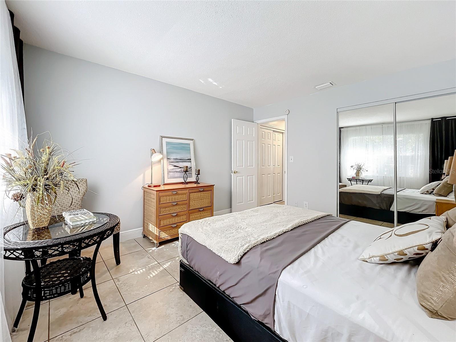 139 SE JEFFERSON CIR N, ST PETERSBURG, FL, 33713