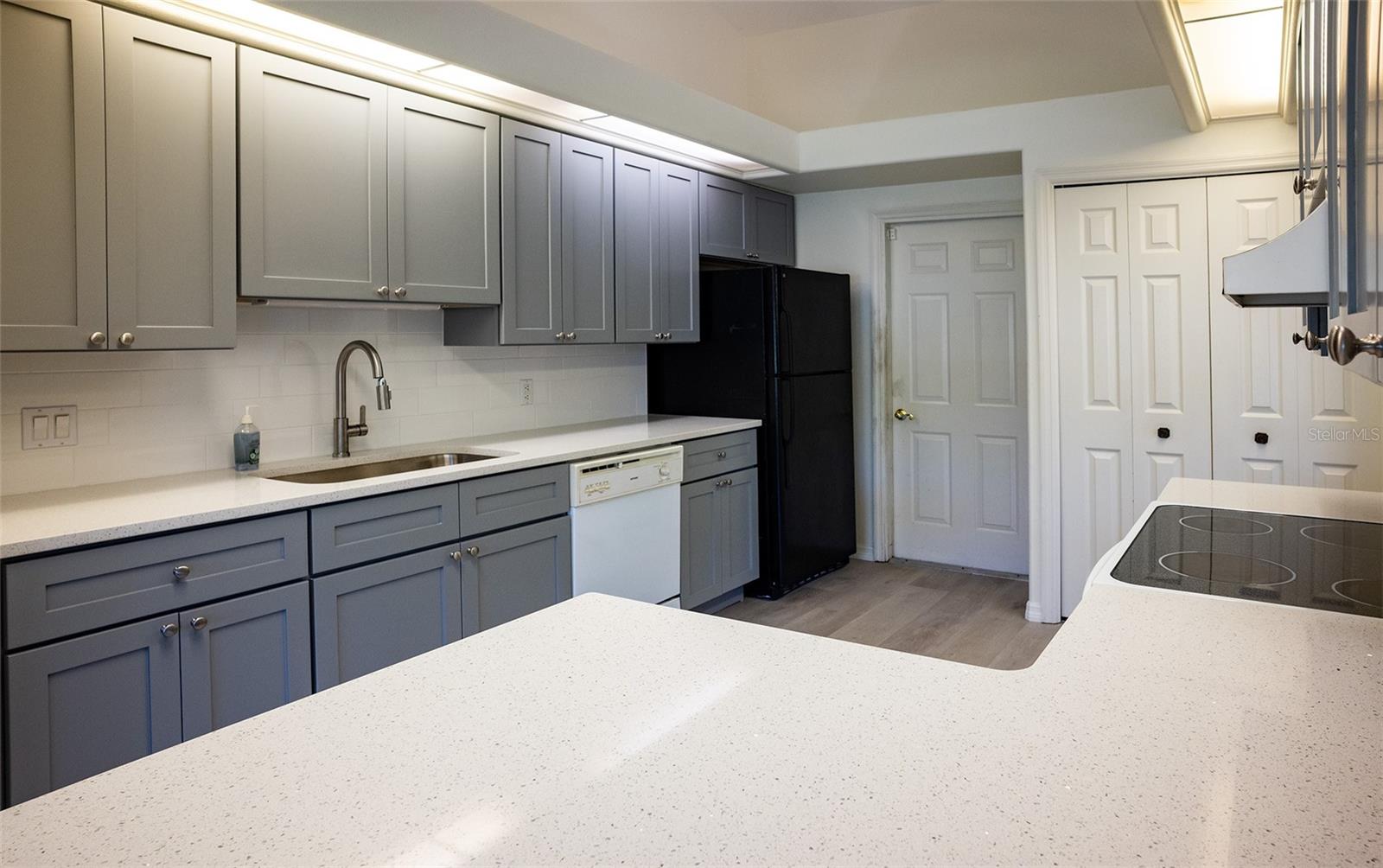 8282 PARKSIDE DR, ENGLEWOOD, FL, 34224