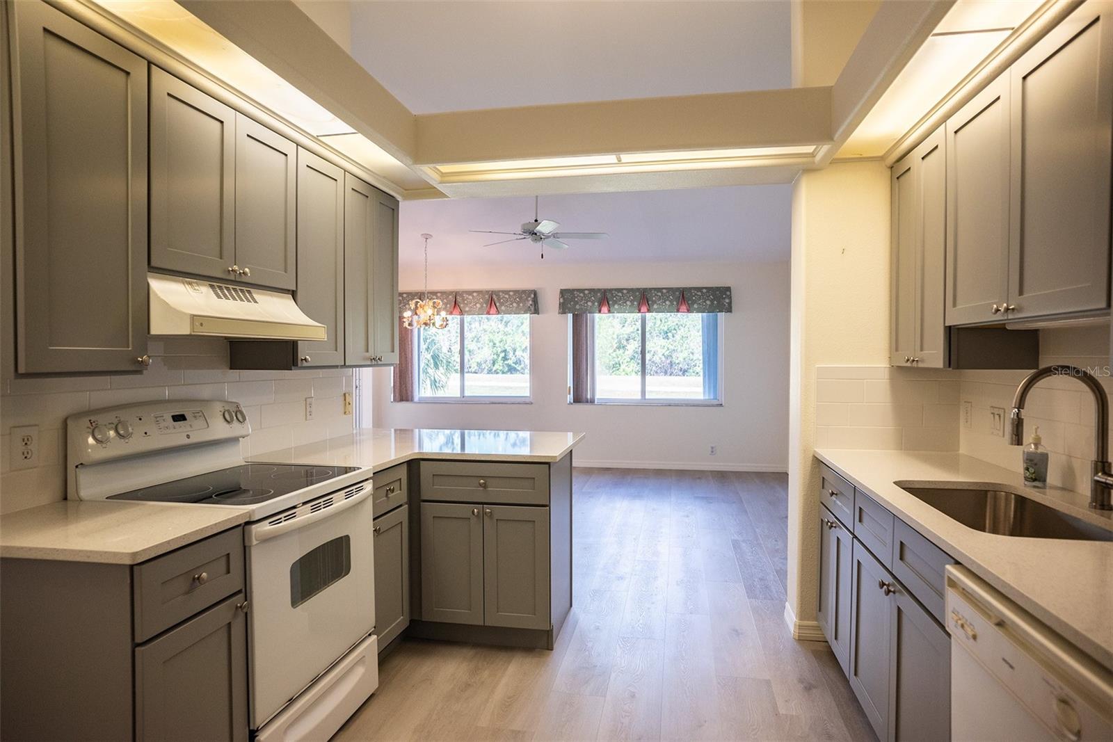 8282 PARKSIDE DR, ENGLEWOOD, FL, 34224