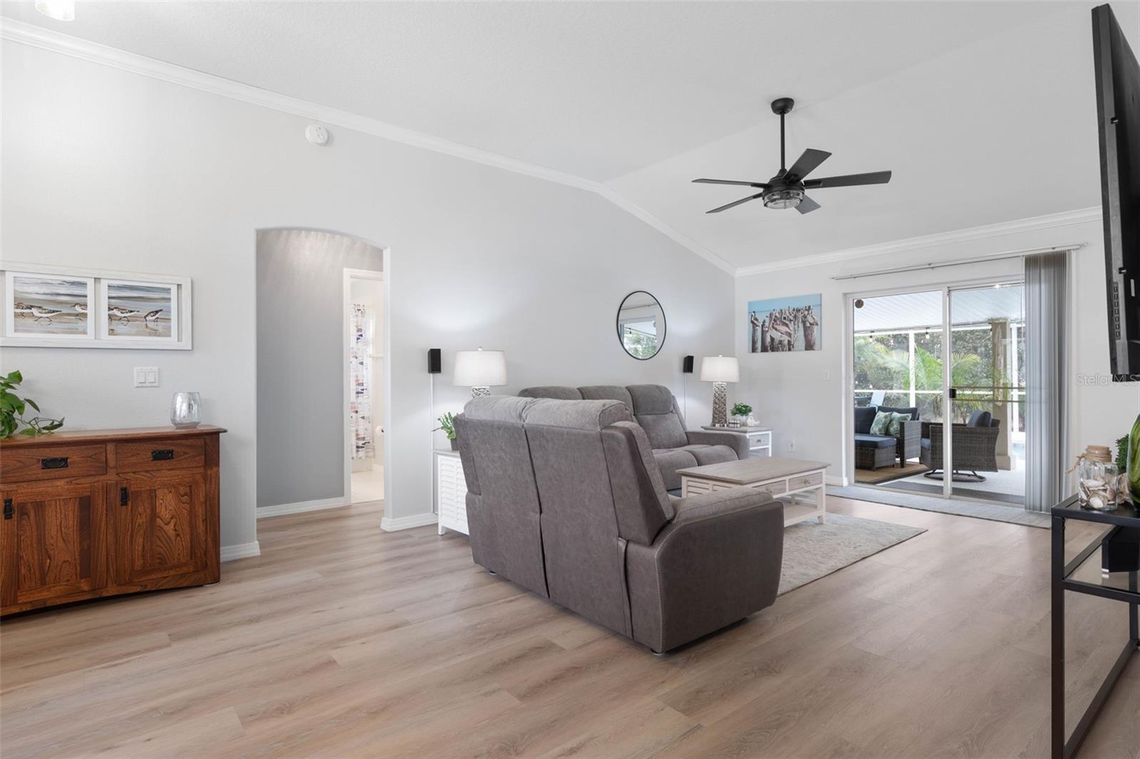 5 POINT PLEASANT DR, PALM COAST, FL, 32164