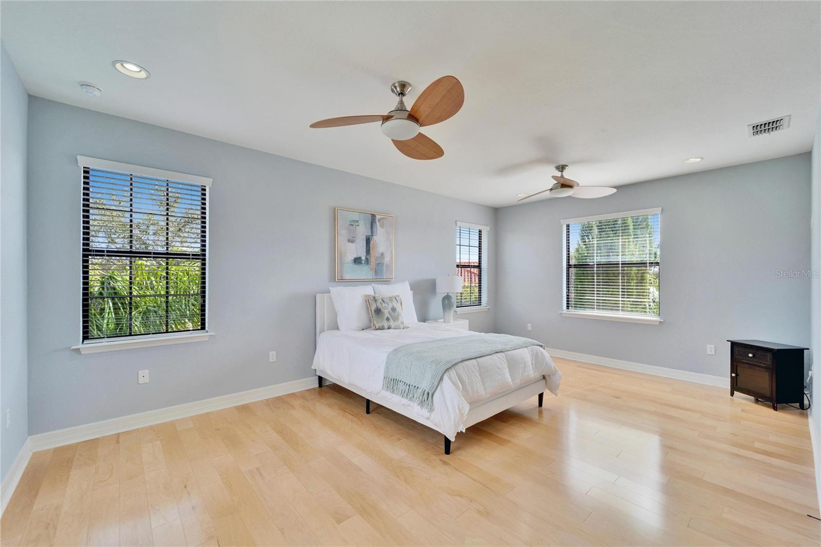 1934 HERITAGE LAKES BLVD, LAKELAND, FL, 33803