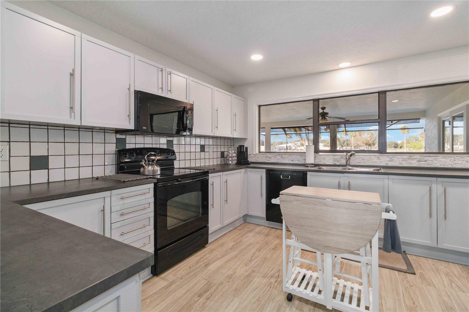 2185 SYKES CREEK DR, MERRITT ISLAND, FL, 32953