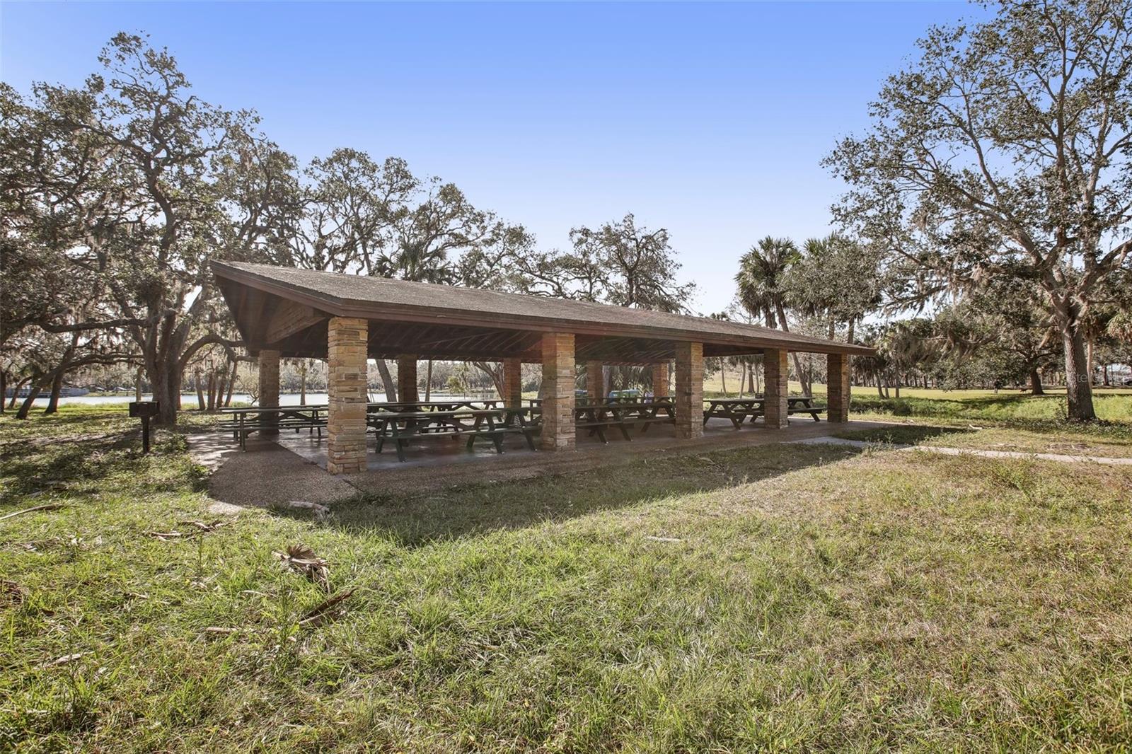 8428 PARKWOOD BLVD, SEMINOLE, FL, 33777