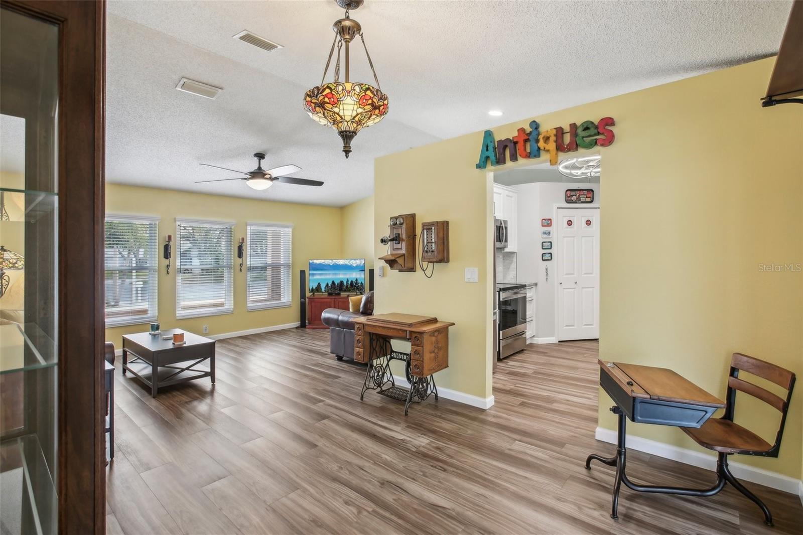 8428 PARKWOOD BLVD, SEMINOLE, FL, 33777