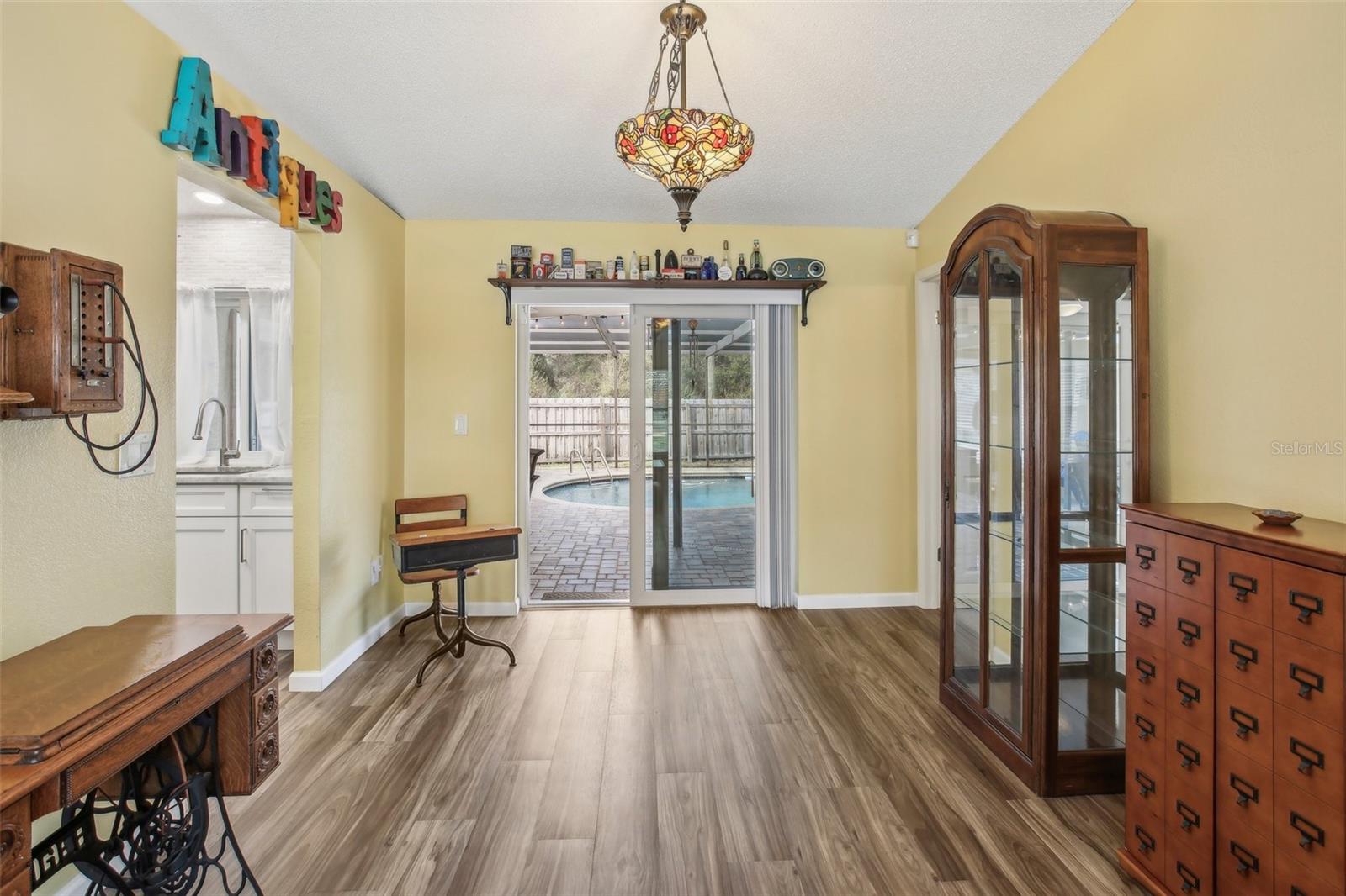 8428 PARKWOOD BLVD, SEMINOLE, FL, 33777