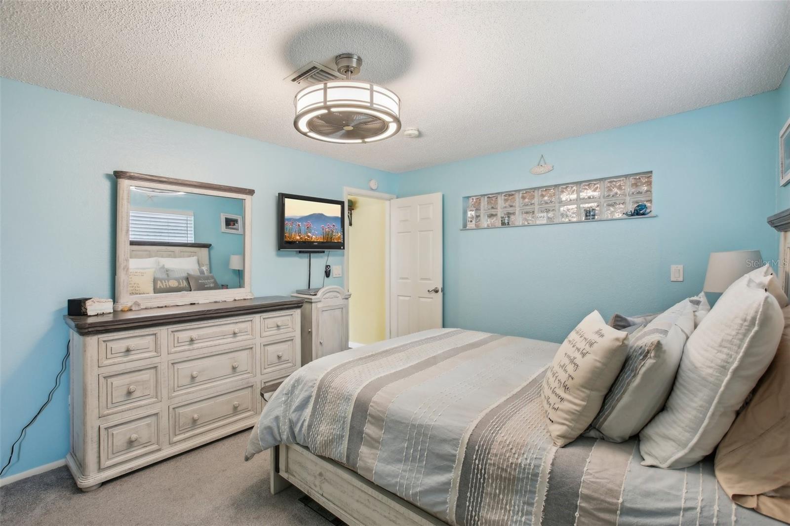 8428 PARKWOOD BLVD, SEMINOLE, FL, 33777