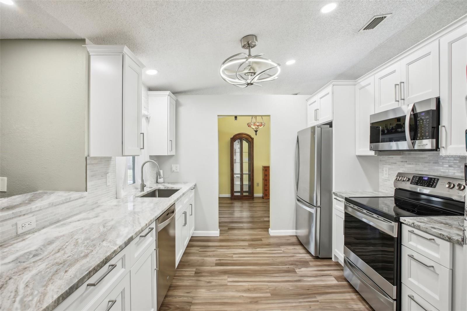 8428 PARKWOOD BLVD, SEMINOLE, FL, 33777