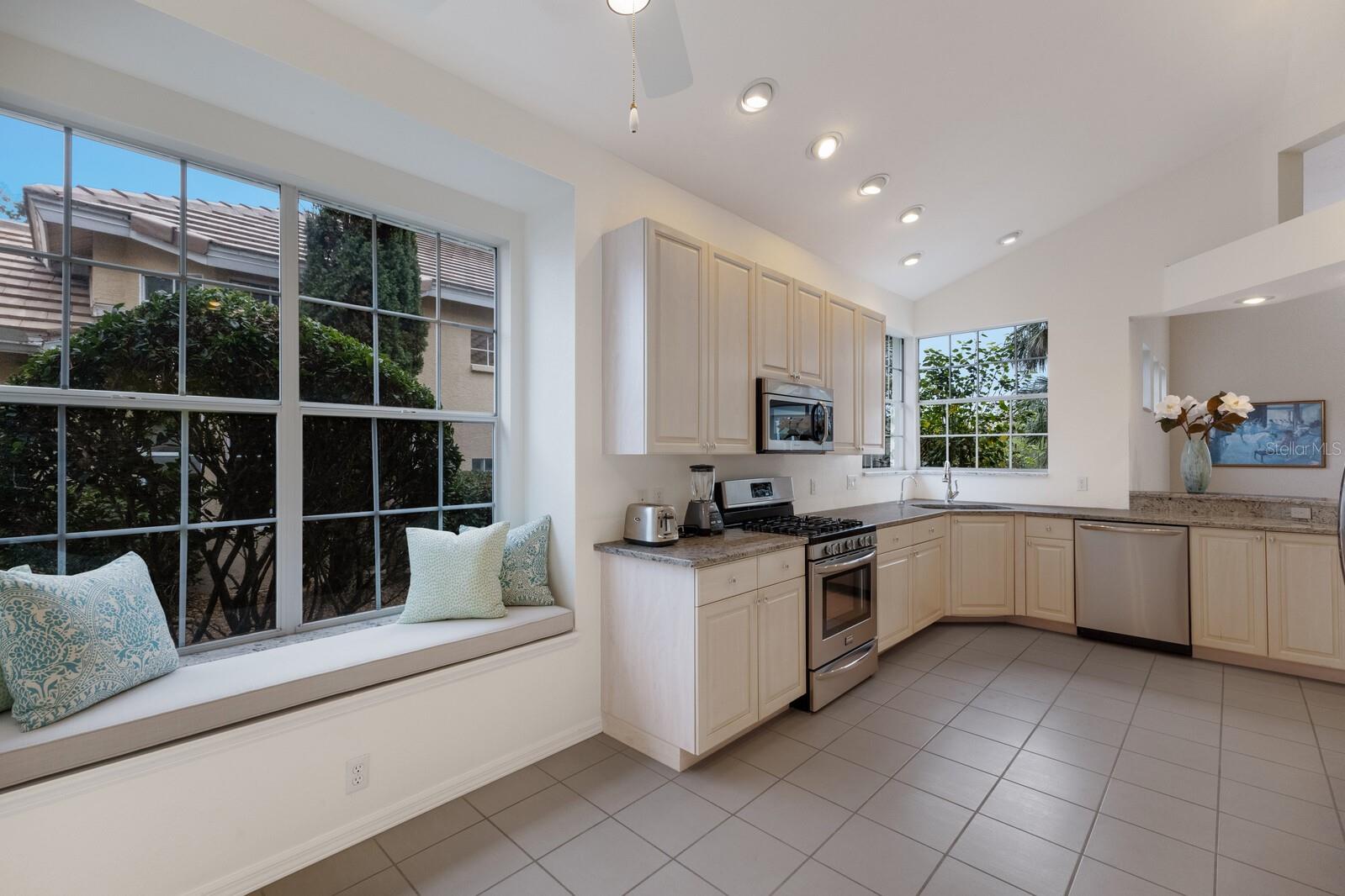 6726 VIRGINIA XING, UNIVERSITY PARK, FL, 34201