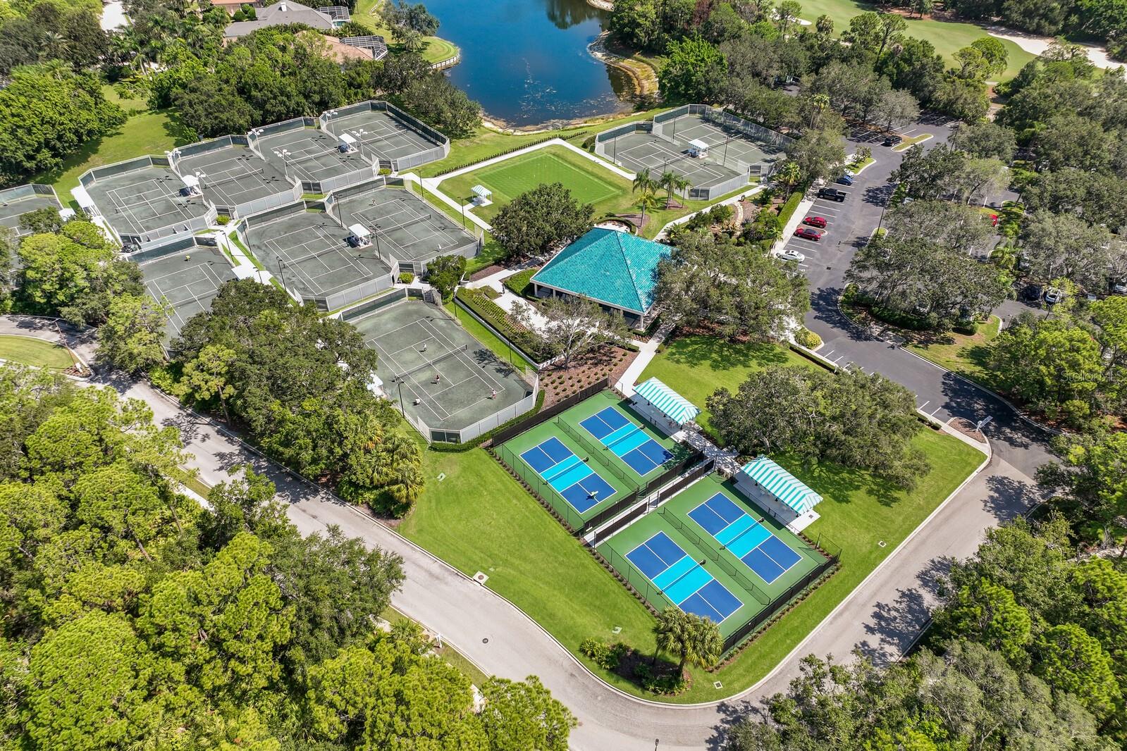 6726 VIRGINIA XING, UNIVERSITY PARK, FL, 34201
