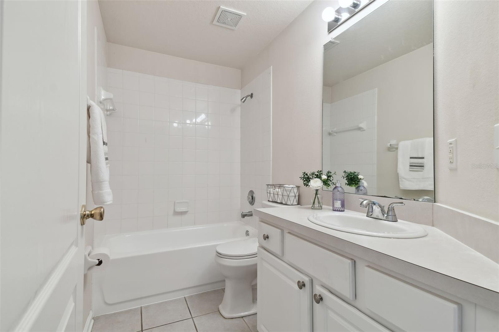 25406 LEXINGTON OAKS BLVD, WESLEY CHAPEL, FL, 33544