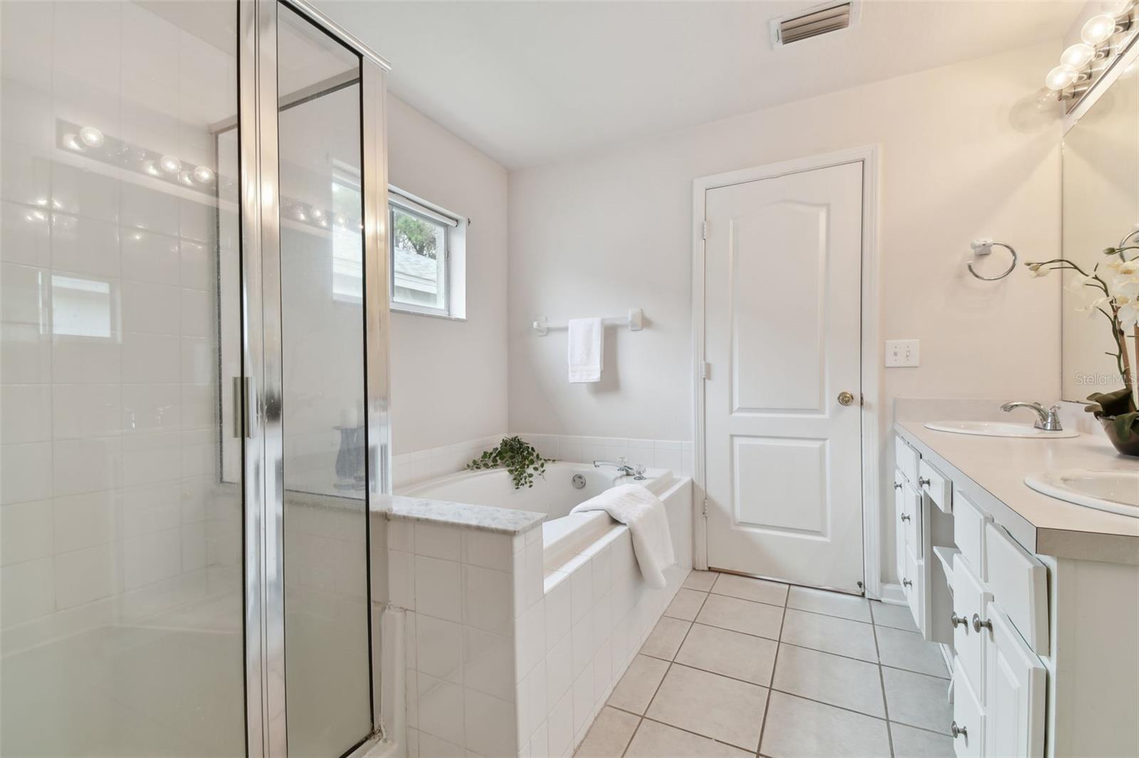 25406 LEXINGTON OAKS BLVD, WESLEY CHAPEL, FL, 33544