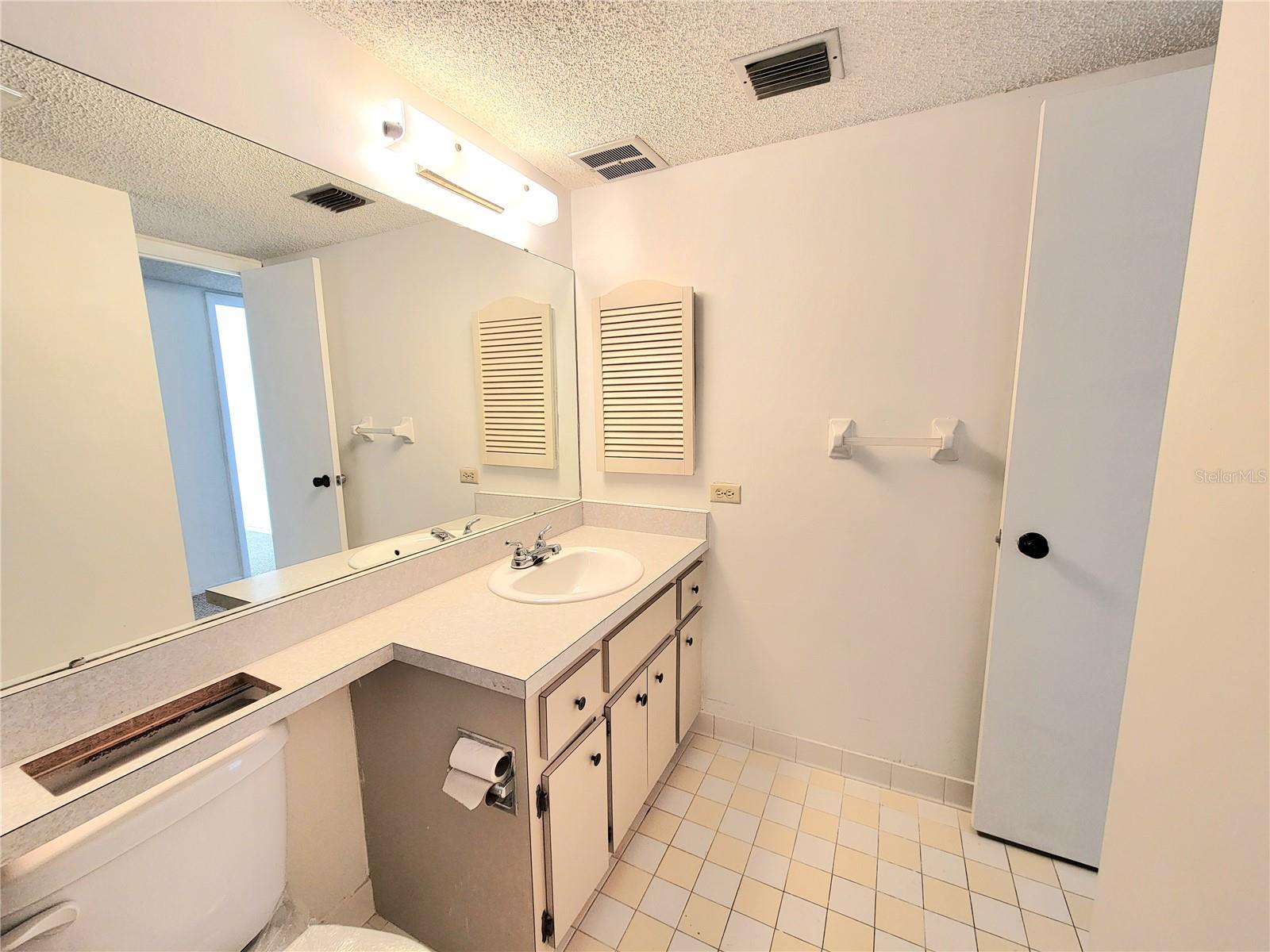 1400 1ST AVE W #306, BRADENTON, FL, 34205