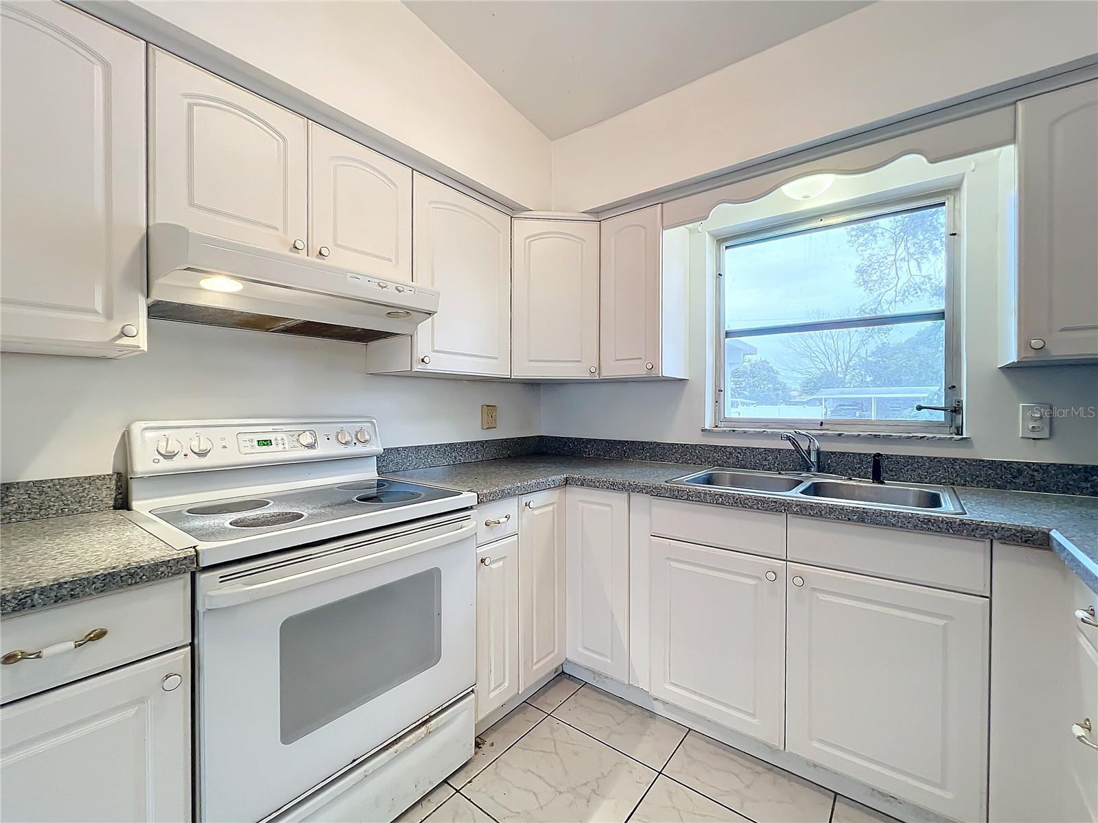 4528 S SHORE RD, ORLANDO, FL, 32839