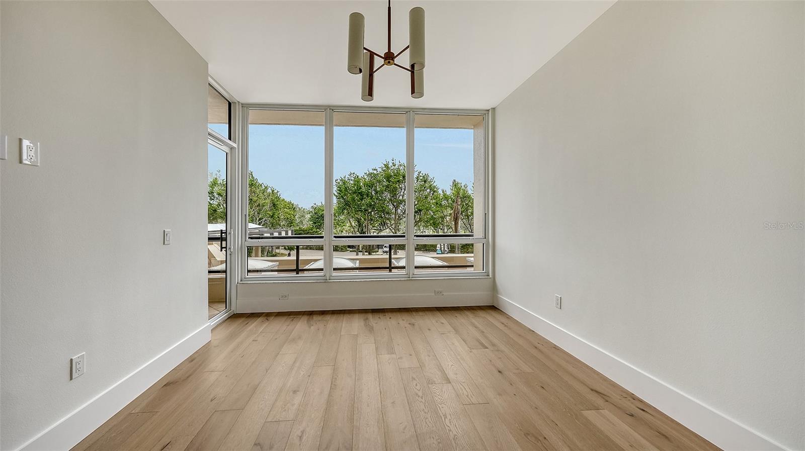 A4636316 Property Photo