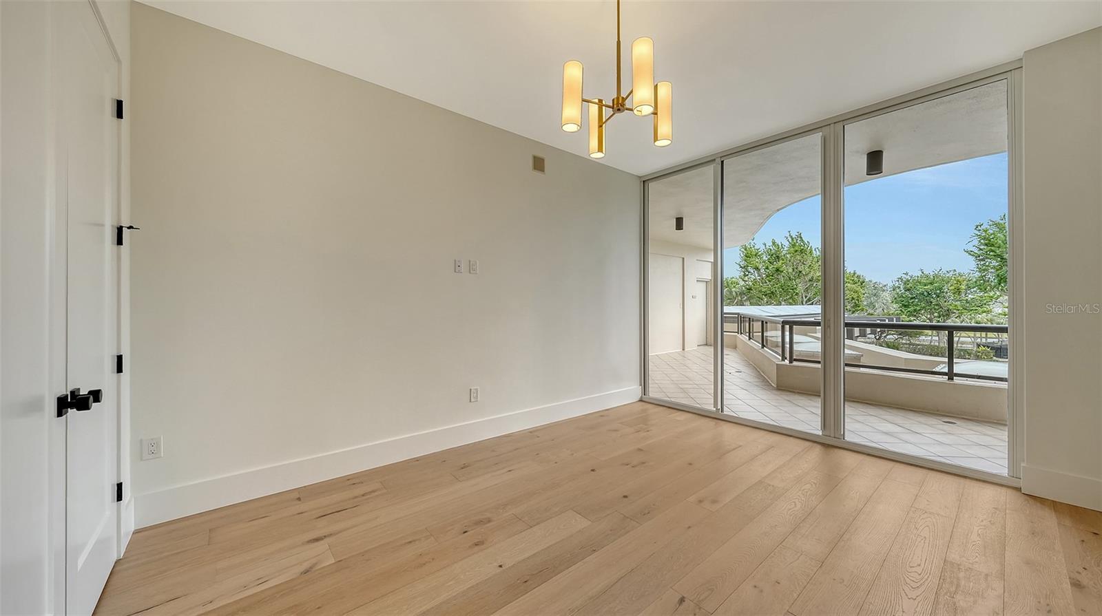 A4636316 Property Photo