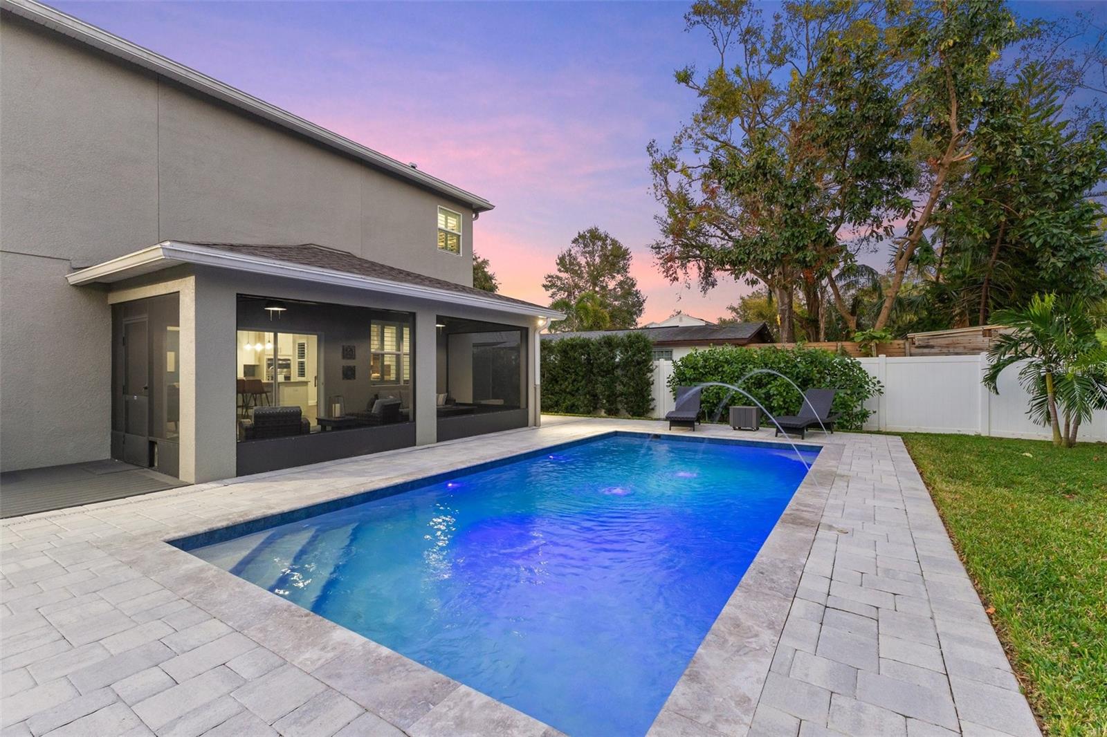 1016 W PENINSULAR ST, TAMPA, FL, 33603