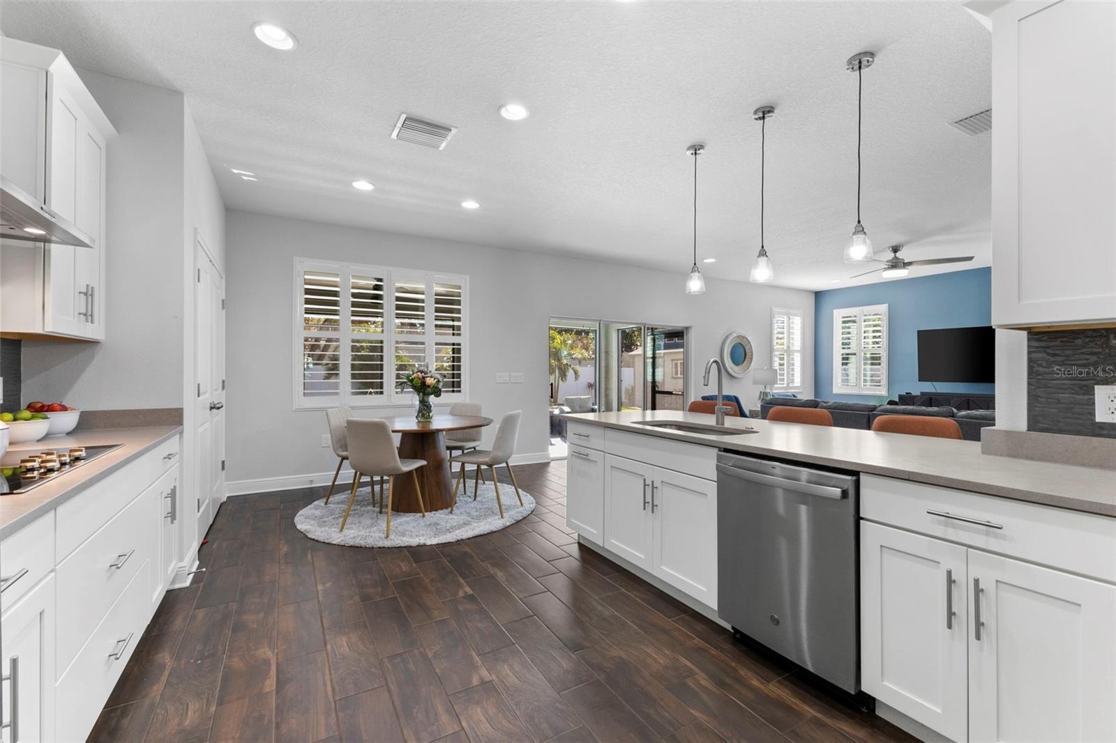 1016 W PENINSULAR ST, TAMPA, FL, 33603