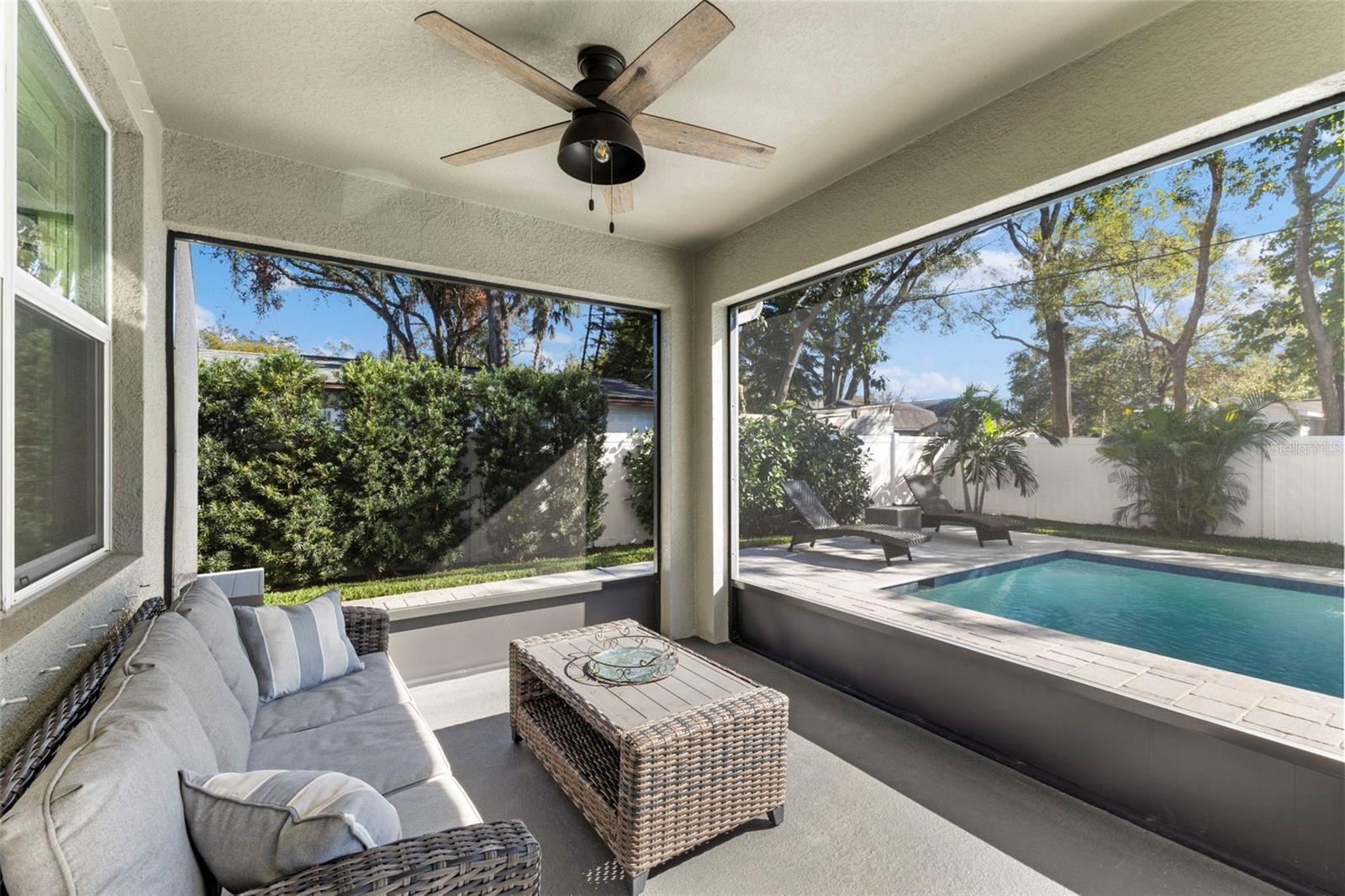 1016 W PENINSULAR ST, TAMPA, FL, 33603