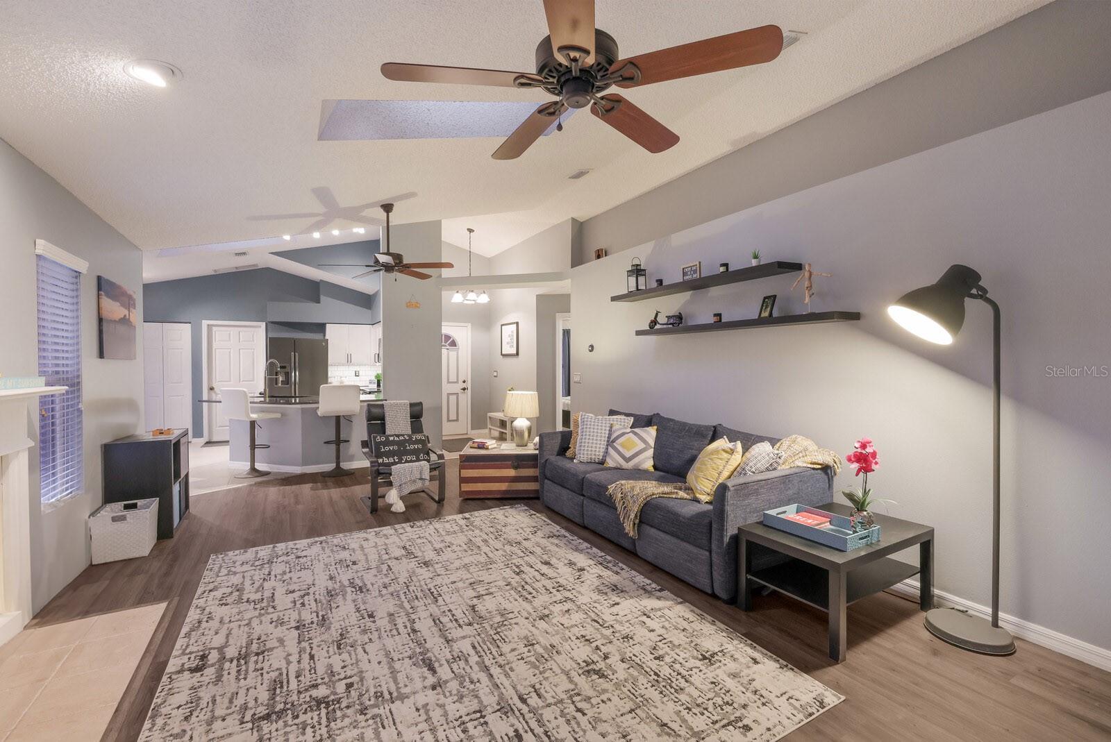 5213 72ND ST E, BRADENTON, FL, 34203