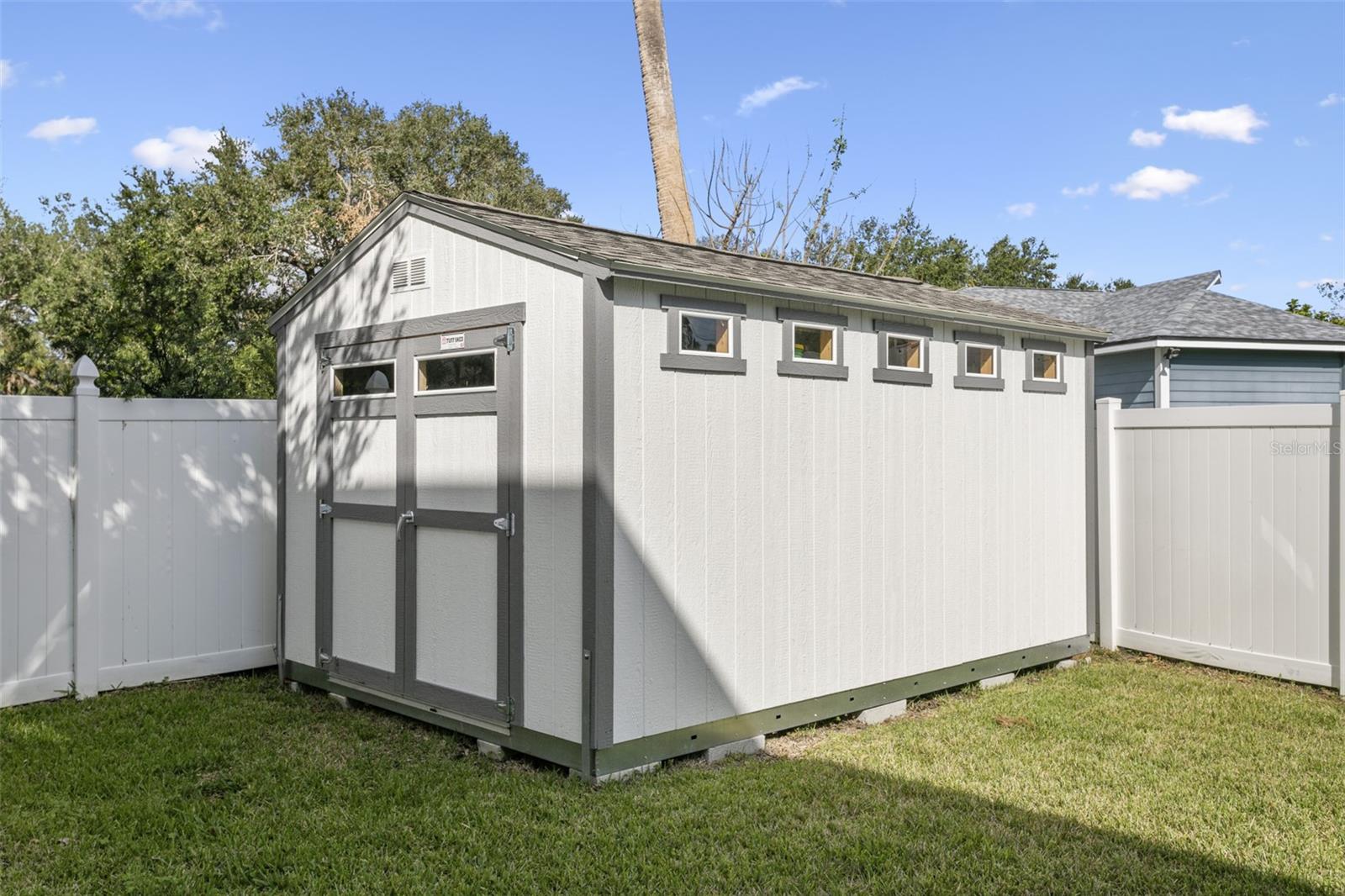 6208 SANDERS DR, TAMPA, FL, 33611