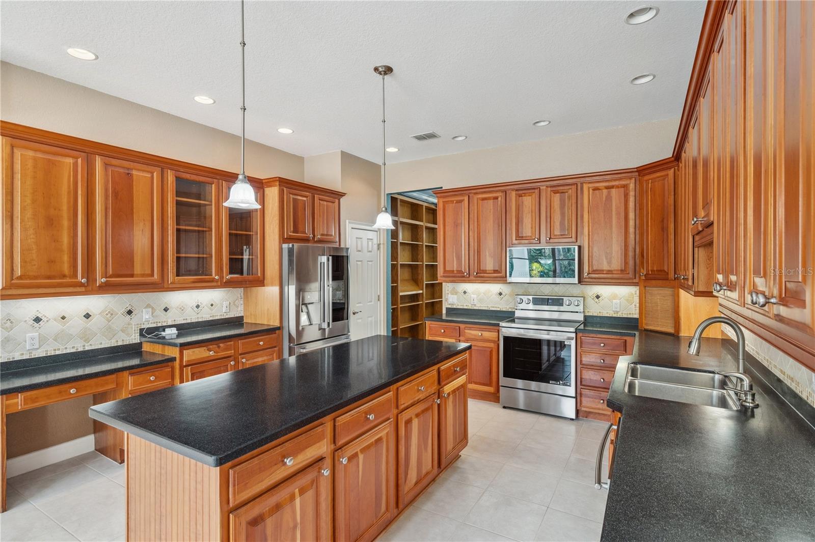 2750 W PIPKIN RD, LAKELAND, FL, 33811
