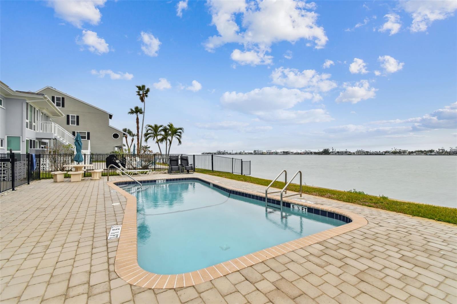 800 MADONNA BLVD #2, TIERRA VERDE, FL, 33715
